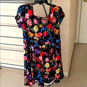 Ladies flowered dress sz 3XL gorgeous SHEIN